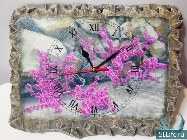 Часы "Цветы на камне"